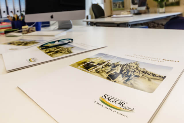 brochure